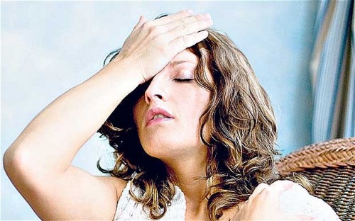 migraine -- / photo from http://www.telegraph.co.uk