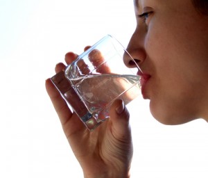 drink-water1- / photo from http://nutrihealth.in