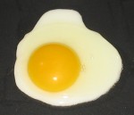 Fried_egg,_sunny_side_up / photo from http://en.wikipedia.org/