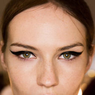 rb-thick-eye-liner / photo from http://shine.yahoo.com